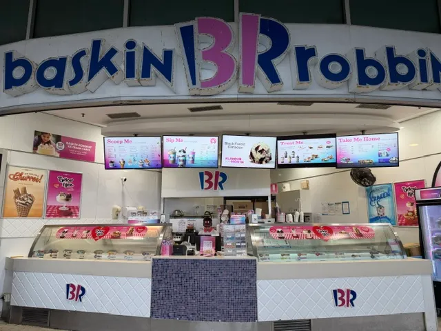 Baskin-Robbins shopfront