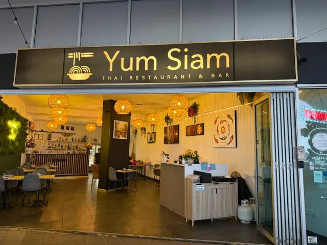 Yum Siam shopfront